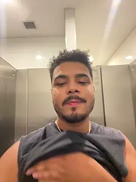 thiagowes online show from 04/25/26, 01:08