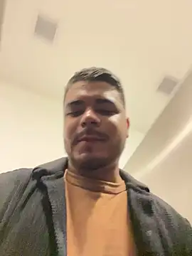 thiagowes online show from 04/25/26, 03:31