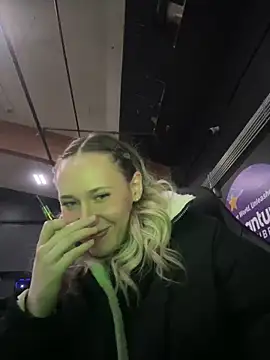 Snapshot of M1ssyk1ssy chatting on 01/04/25, 11:17 M1ssyk1ssy online show from 01/04/25, 11:17