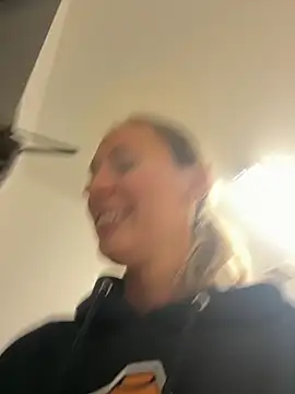 Snapshot of M1ssyk1ssy chatting on 02/04/25, 10:02 M1ssyk1ssy online show from 02/04/25, 10:02