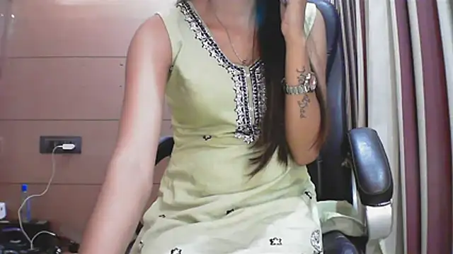 Snapshot of collage_hoty chatting on 11/26/25, 05:36 collage hoty online show from 11/26/25, 05:36