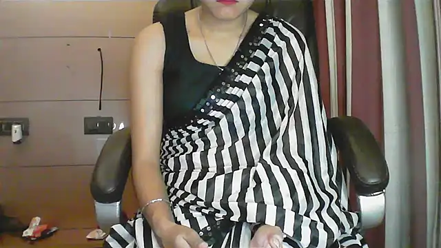 Snapshot of collage_hoty chatting on 11/27/25, 04:42 collage hoty online show from 11/27/25, 04:42