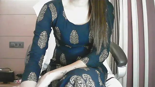 collage hoty online show from 12/18/25, 04:46