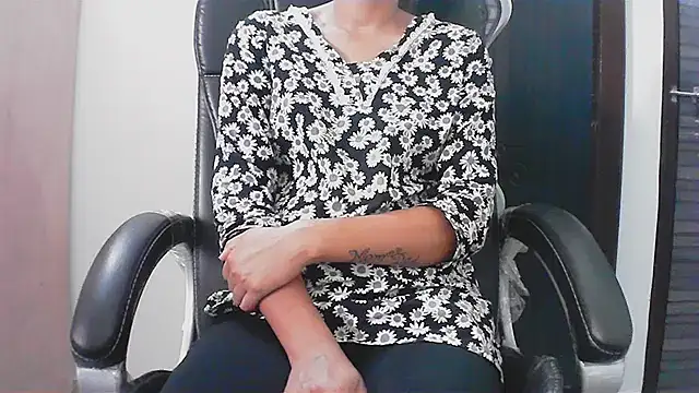 collage hoty online show from 04/13/26, 03:01