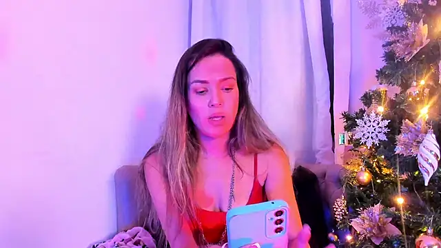 camilawm19 online show from 12/04/24, 10:35