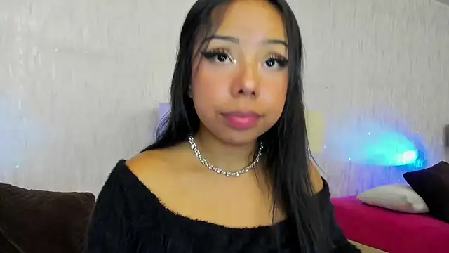 Snapshot of DafneMillers chatting on 12/30/24, 01:37 DafneMillers online show from 12/30/24, 01:37