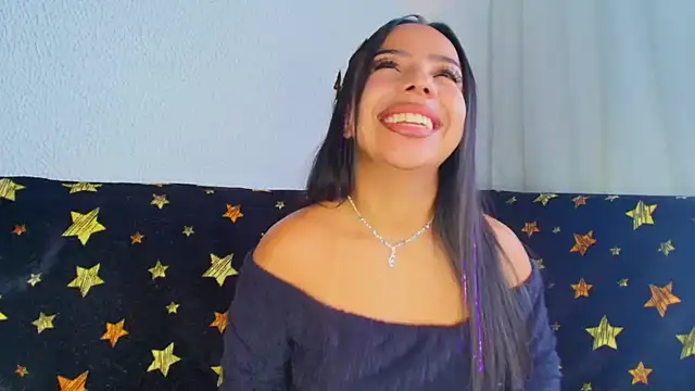 Snapshot of DafneMillers chatting on 01/25/25, 01:41 DafneMillers online show from 01/25/25, 01:41