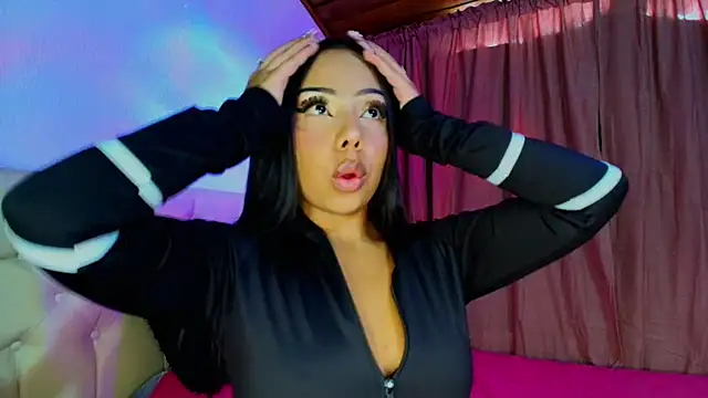 Snapshot of DafneMillers chatting on 01/28/25, 06:49 DafneMillers online show from 01/28/25, 06:49