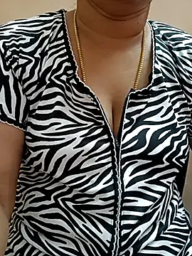 gaurika18 online show from 03/03/25, 01:10