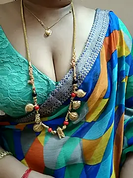 gaurika18 online show from 03/07/25, 04:44