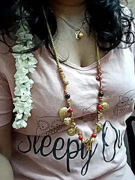 gaurika18 online show from 03/12/25, 11:54