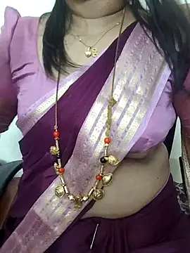 gaurika18 online show from 10/21/25, 07:09