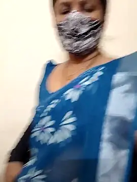 gaurika18 online show from 11/30/25, 12:20