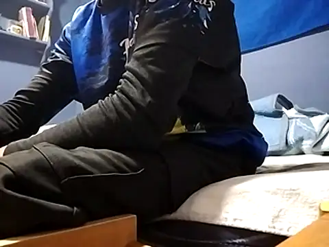 Snapshot of minitranca chatting on 11/16/25, 10:59 minitranca online show from 11/16/25, 10:59