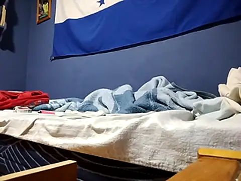 Snapshot of minitranca chatting on 11/19/25, 10:54 minitranca online show from 11/19/25, 10:54