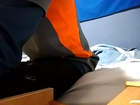 Snapshot of minitranca chatting on 11/25/25, 12:21 minitranca online show from 11/25/25, 12:21