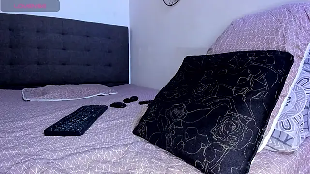 Snapshot of atenea_21_ chatting on 07/14/26, 02:05 atenea 21 online show from 07/14/26, 02:05
