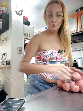 karen mature69 online show from 04/25/26, 06:16