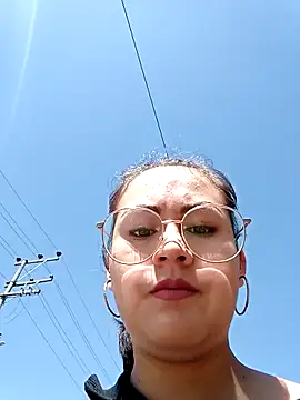 Snapshot of lara_moon25 chatting on 12/11/24, 03:26 lara moon25 online show from 12/11/24, 03:26