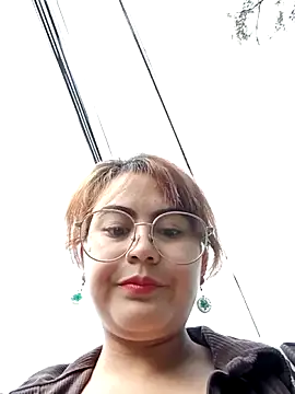 Snapshot of lara_moon25 chatting on 09/19/25, 08:53 lara moon25 online show from 09/19/25, 08:53