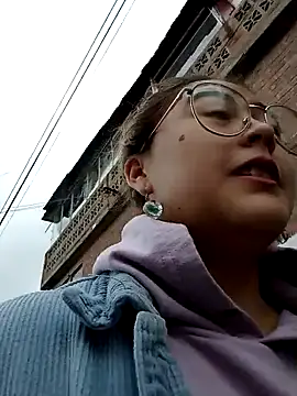 Snapshot of lara_moon25 chatting on 09/22/25, 08:55 lara moon25 online show from 09/22/25, 08:55