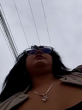 Snapshot of lara_moon25 chatting on 11/27/25, 07:38 lara moon25 online show from 11/27/25, 07:38