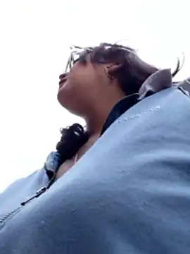 lara moon25 online show from 01/15/26, 06:22