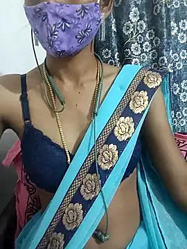 Snapshot of Miakhalifatamil chatting on 02/06/25, 09:17 Miakhalifatamil online show from 02/06/25, 09:17