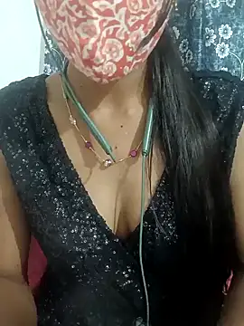 Snapshot of Miakhalifatamil chatting on 02/12/25, 06:09 Miakhalifatamil online show from 02/12/25, 06:09