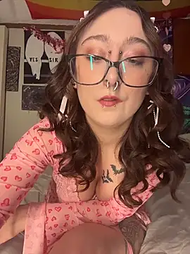 Snapshot of NovaLove2002 chatting on 02/05/26, 05:45 NovaLove2002 online show from 02/05/26, 05:45