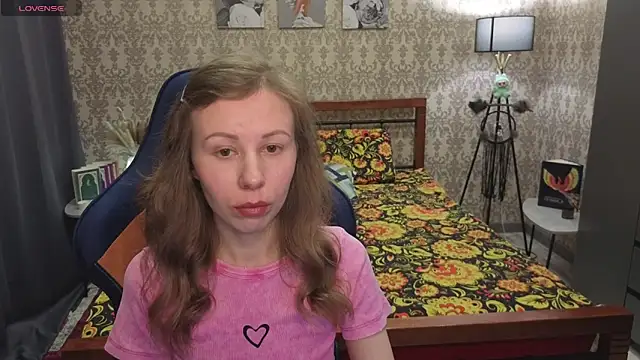 Lill Mary online show from 02/05/26, 03:11