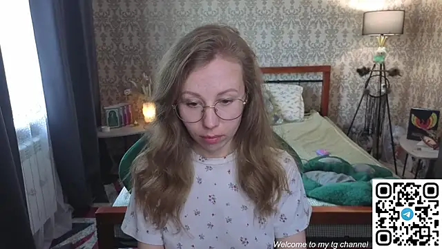 Lill Mary online show from 04/28/26, 02:27