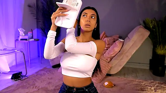 Snapshot of BetsyGonzale chatting on 09/11/25, 04:12 BetsyGonzale online show from 09/11/25, 04:12