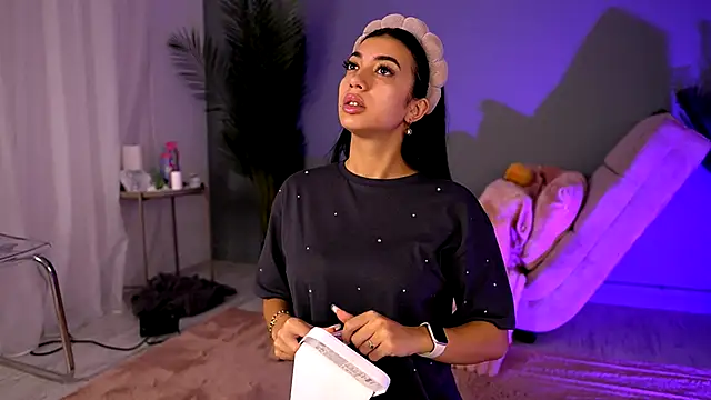 Snapshot of BetsyGonzale chatting on 10/16/25, 04:02 BetsyGonzale online show from 10/16/25, 04:02