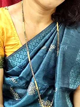 Snapshot of anuradha1432 chatting on 09/29/25, 09:14 anuradha1432 online show from 09/29/25, 09:14