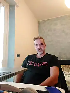 Snapshot of Marcolino183 chatting on 02/19/26, 08:21 Marcolino183 online show from 02/19/26, 08:21