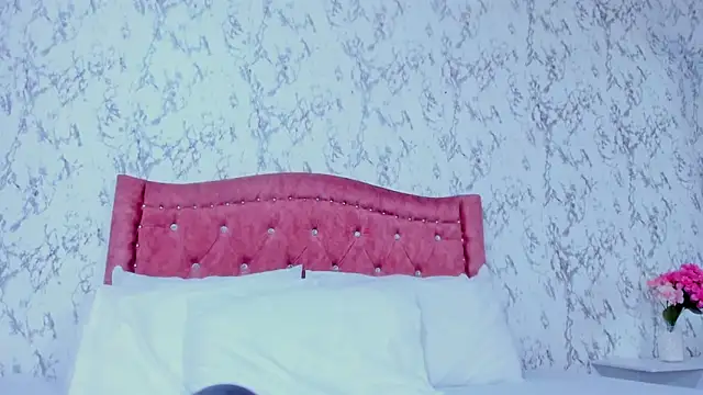 Mia Malkovaa  online show from 02/26/26, 05:12