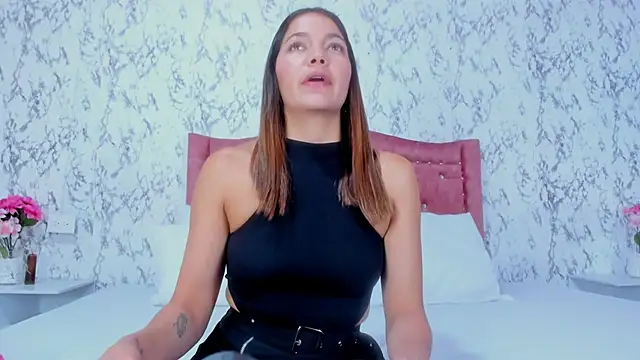 Mia Malkovaa  online show from 02/27/26, 05:13