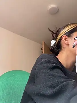 baby lizy online show from 10/16/25, 07:15