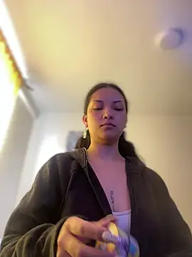 baby lizy online show from 03/18/26, 03:48