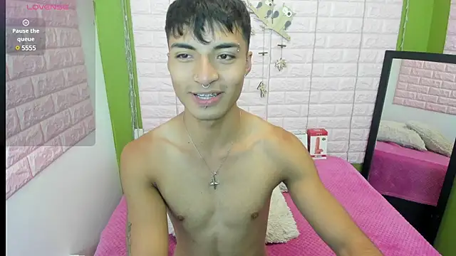 Snapshot of dylan_fun18 chatting on 12/06/24, 06:28 dylan fun18 online show from 12/06/24, 06:28