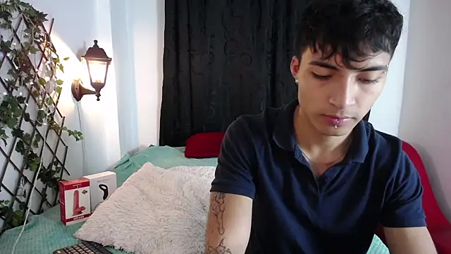 Snapshot of dylan_fun18 chatting on 12/25/24, 08:07 dylan fun18 online show from 12/25/24, 08:07