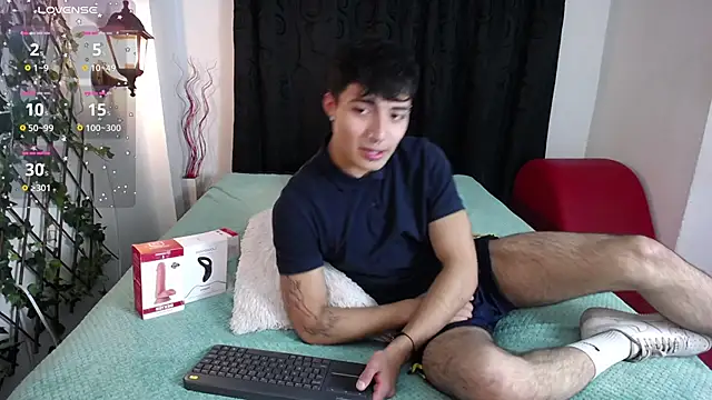 Snapshot of dylan_fun18 chatting on 01/04/25, 06:09 dylan fun18 online show from 01/04/25, 06:09