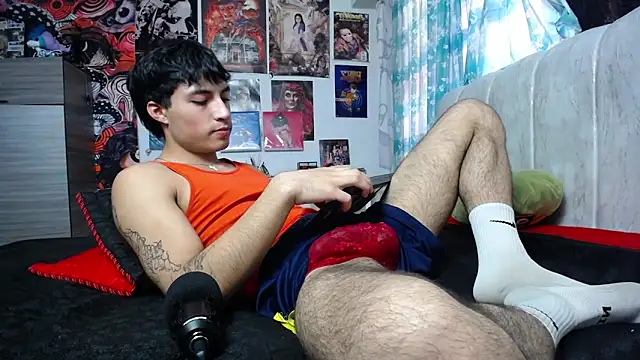 Snapshot of dylan_fun18 chatting on 06/02/26, 10:12 dylan fun18 online show from 06/02/26, 10:12