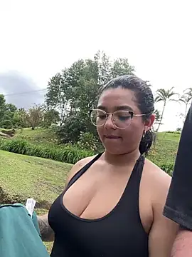 Snapshot of camianddanna chatting on 02/12/25, 03:49 camianddanna online show from 02/12/25, 03:49