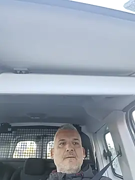 Snapshot of Holaluz2 chatting on 11/26/25, 08:15 Holaluz2 online show from 11/26/25, 08:15