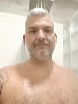 Snapshot of Holaluz2 chatting on 12/05/25, 07:10 Holaluz2 online show from 12/05/25, 07:10