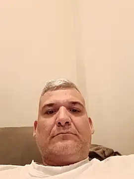 Snapshot of Holaluz2 chatting on 12/19/25, 05:53 Holaluz2 online show from 12/19/25, 05:53