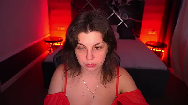 MirandaWong online show from 10/28/25, 06:50