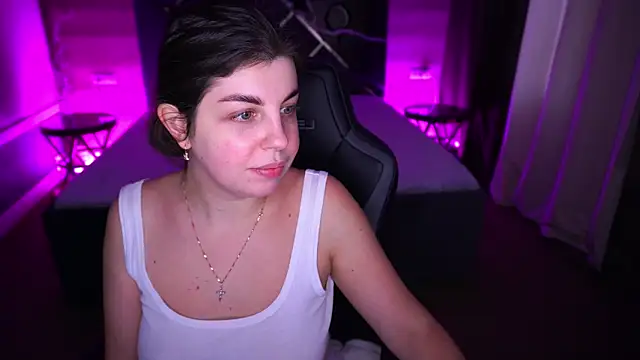 MirandaWong online show from 11/08/25, 07:30